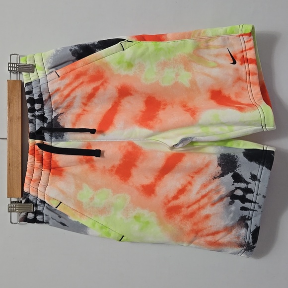 Nike Other - Nike Boys Sportswear Club Tie-Dye Fleece Shorts Size L‎ 14/16